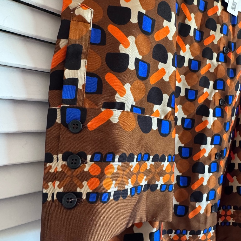 Geometric Patterned Shirt - Picture 3 of 4